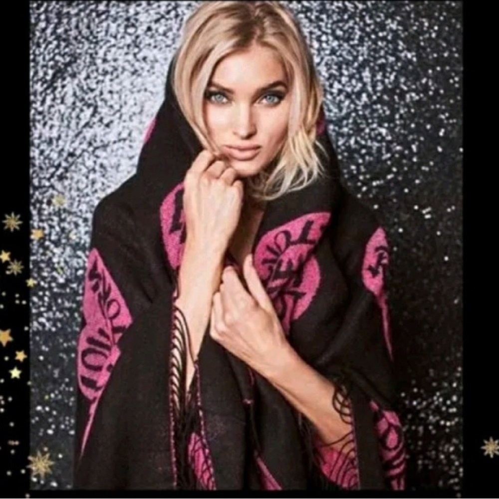 Victoria’s Secret blanket NWT